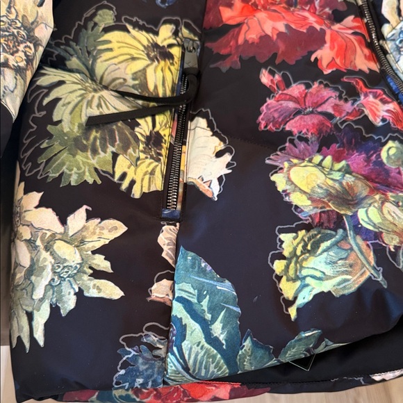 Obermeyer Black Alpine Flowers Watercolor puffer multicolor Ski jacket - Picture 14 of 14